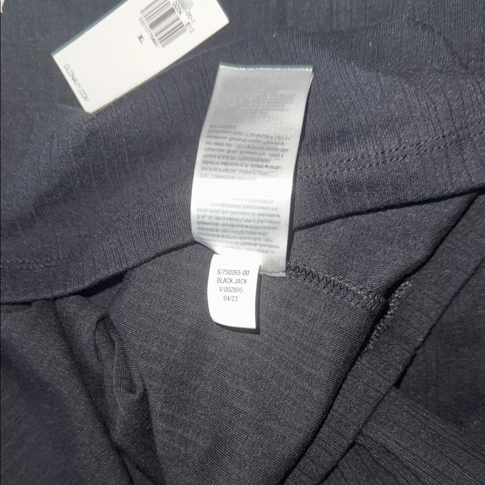 Old Navy Women's xl Fitted Square-Neck Rib-Knit T-Shirt - Picture 7 of 7